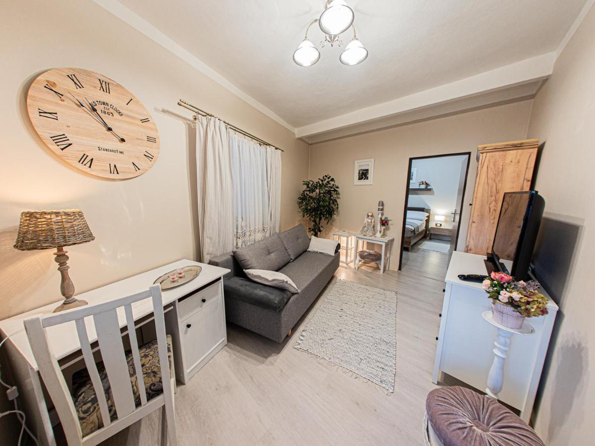 Frauenberg Apartment บันสกา ชีอาว์นีซา ภายนอก รูปภาพ