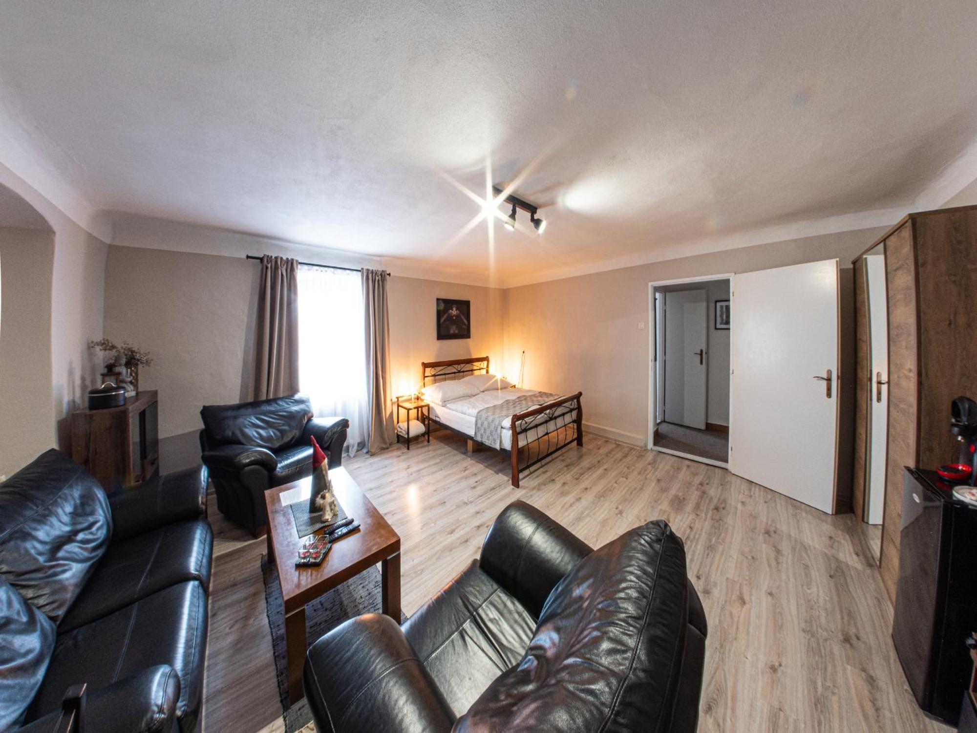 Frauenberg Apartment บันสกา ชีอาว์นีซา ภายนอก รูปภาพ