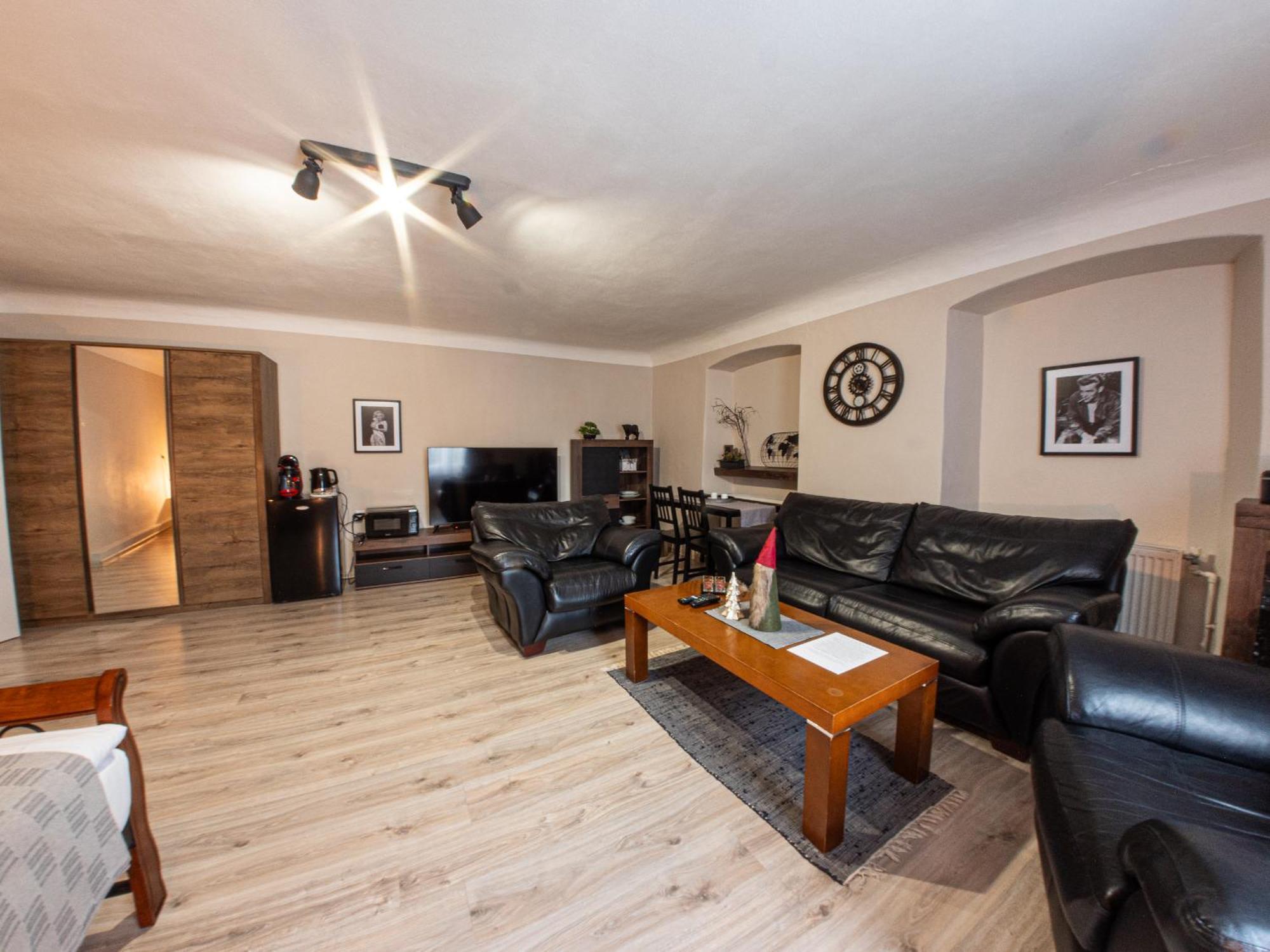 Frauenberg Apartment บันสกา ชีอาว์นีซา ภายนอก รูปภาพ
