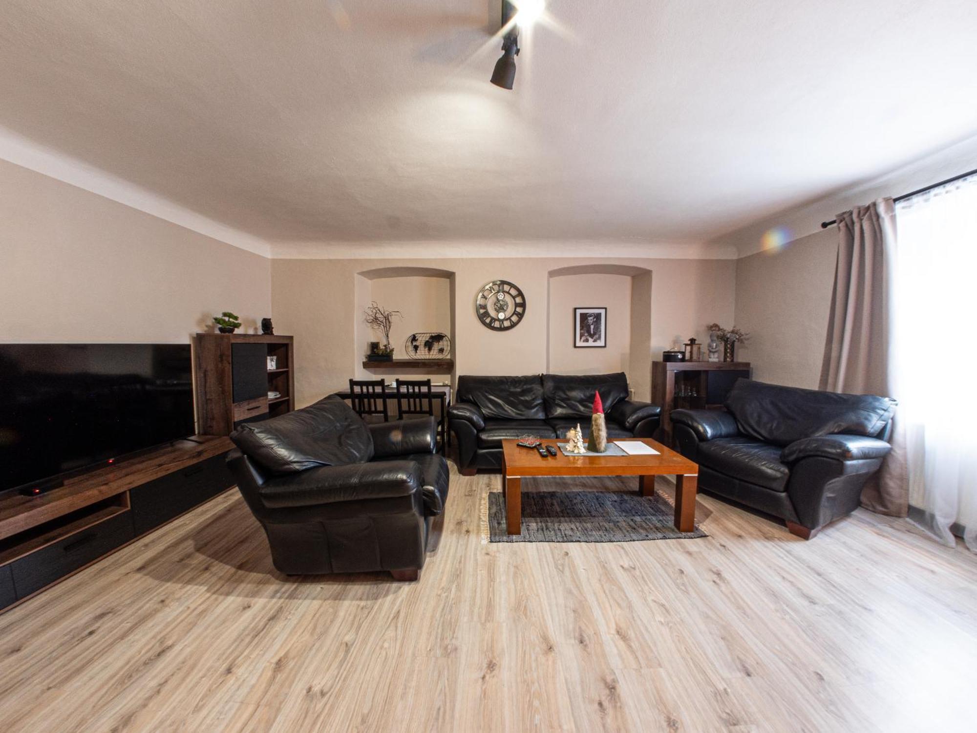Frauenberg Apartment บันสกา ชีอาว์นีซา ภายนอก รูปภาพ