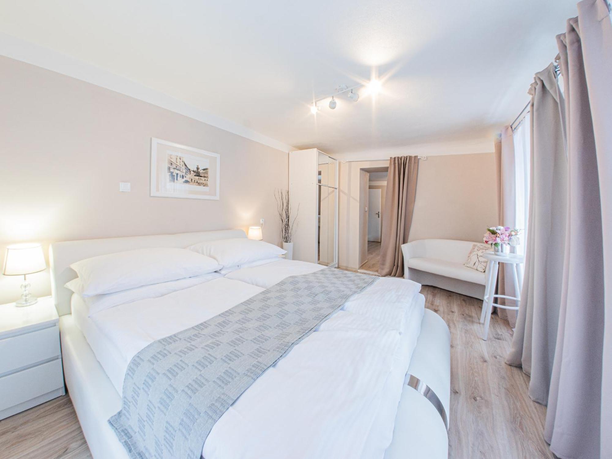 Frauenberg Apartment บันสกา ชีอาว์นีซา ภายนอก รูปภาพ