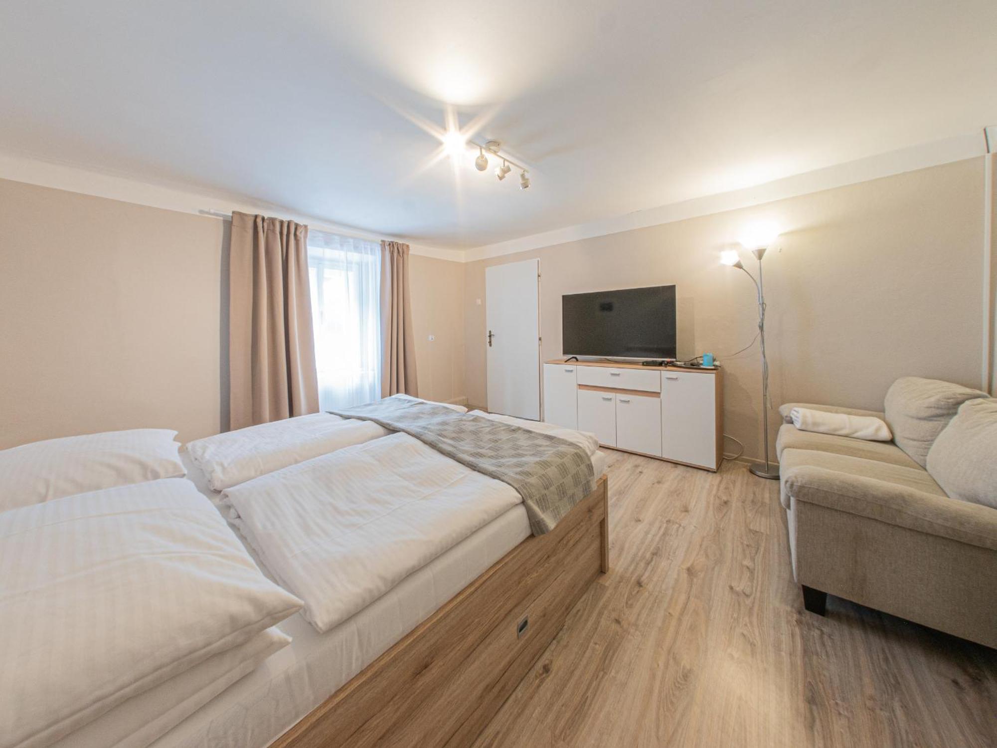 Frauenberg Apartment บันสกา ชีอาว์นีซา ภายนอก รูปภาพ