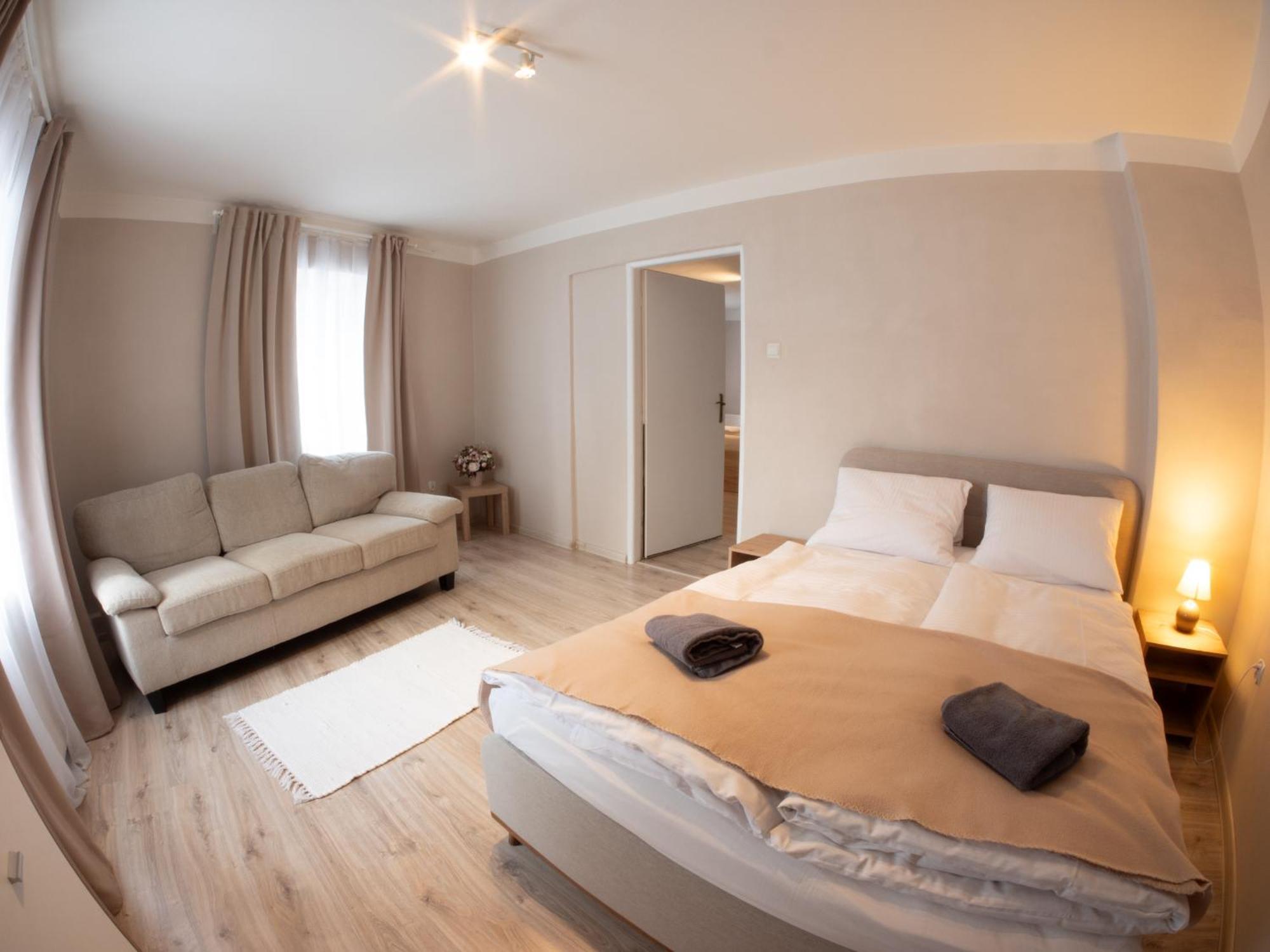 Frauenberg Apartment บันสกา ชีอาว์นีซา ภายนอก รูปภาพ